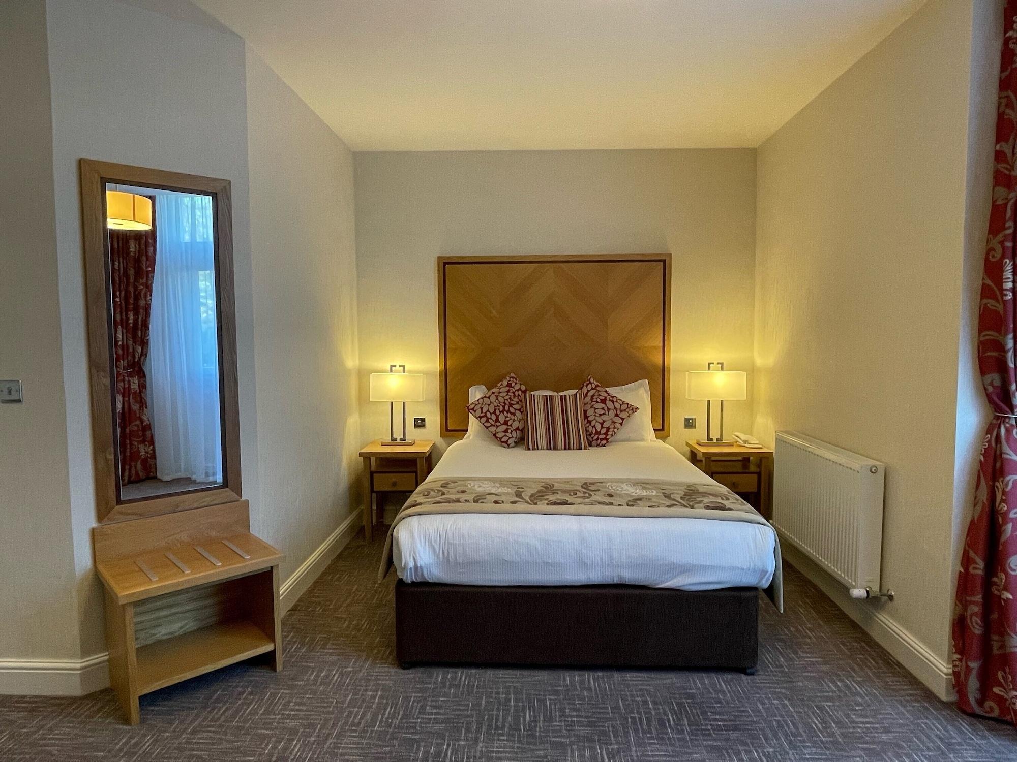 Best Western Homestead Court Hotel Welwyn Garden City Exterior photo