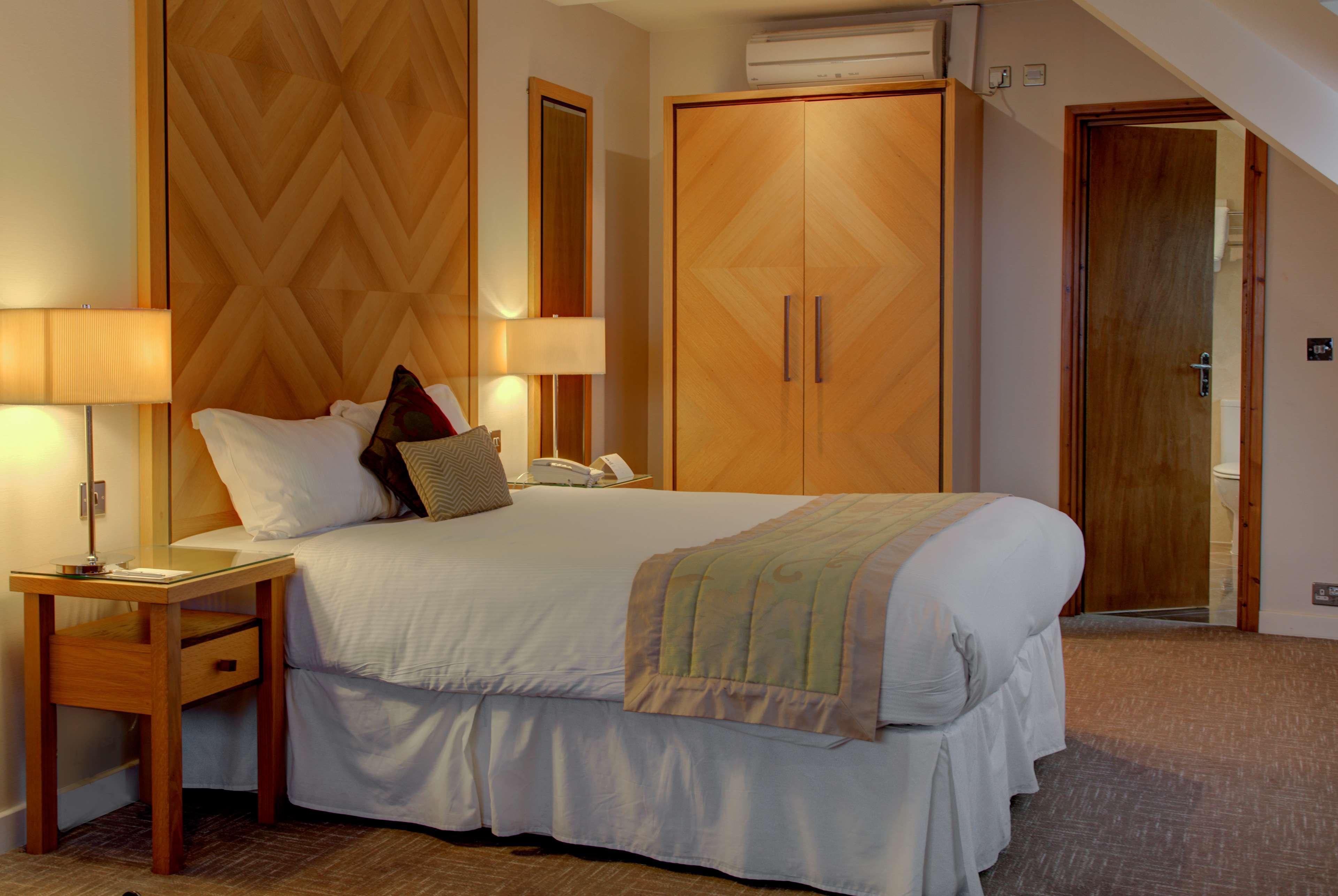 Best Western Homestead Court Hotel Welwyn Garden City Exterior photo